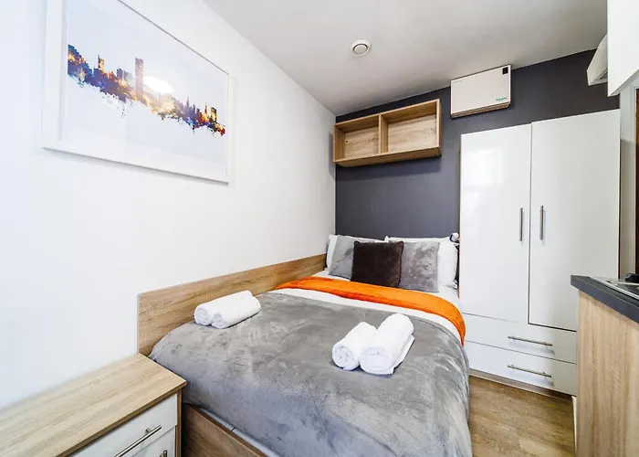 Alexandra House-Apartments
